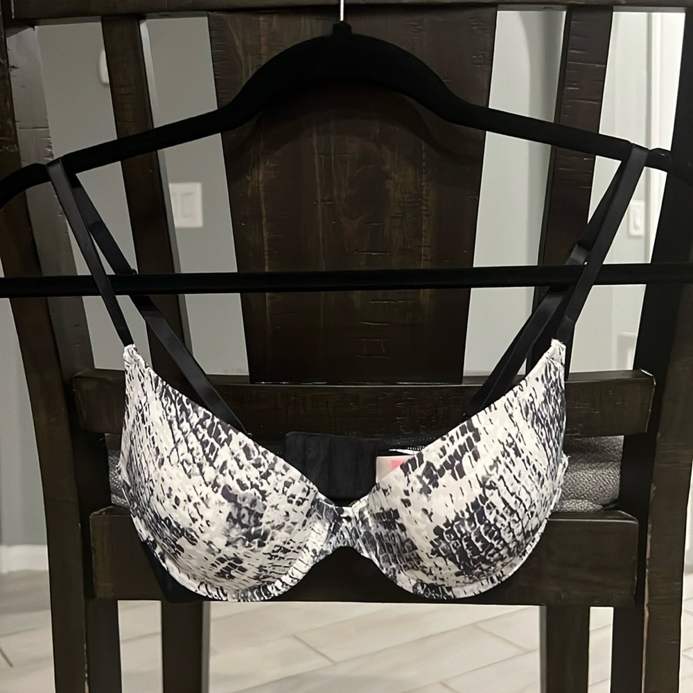 Victoria’s Secret PINK Bra - NWOT